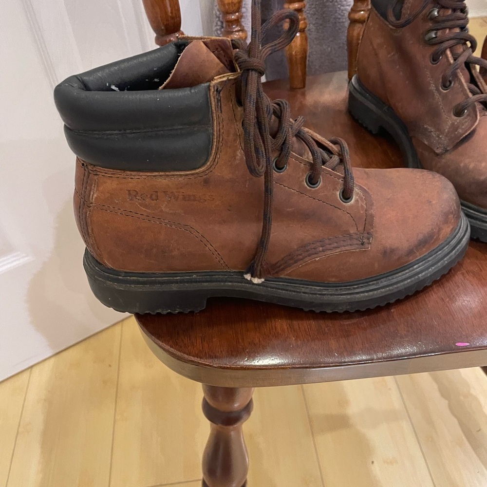 Red Wing Women’s Boots size 9‎